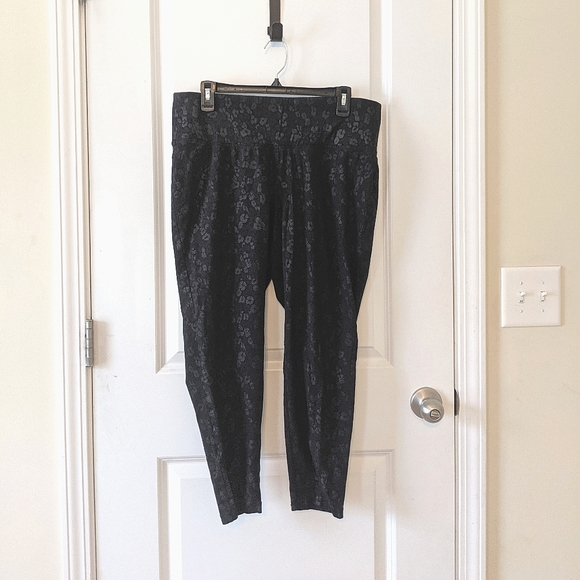 Livi Legging - Picture 1 of 1